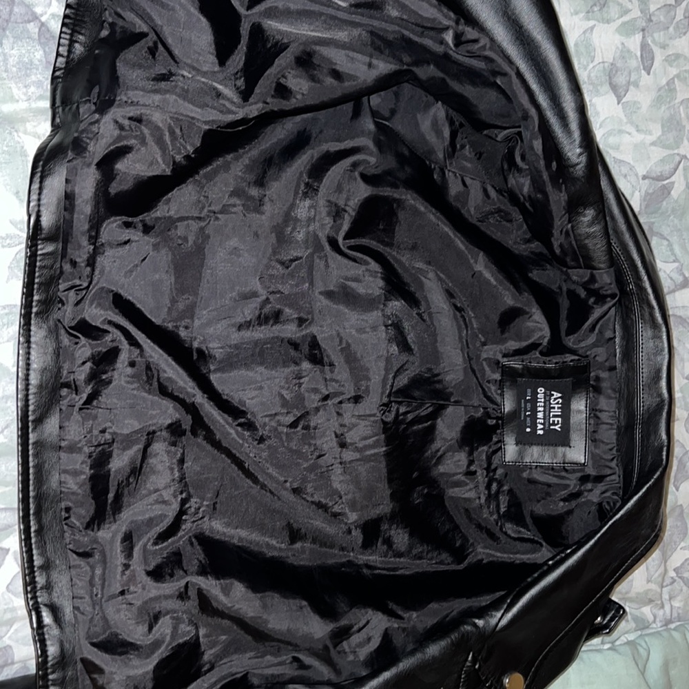 Ashley By 26 International Black Faux Leather Jacket - Picture 7 of 8